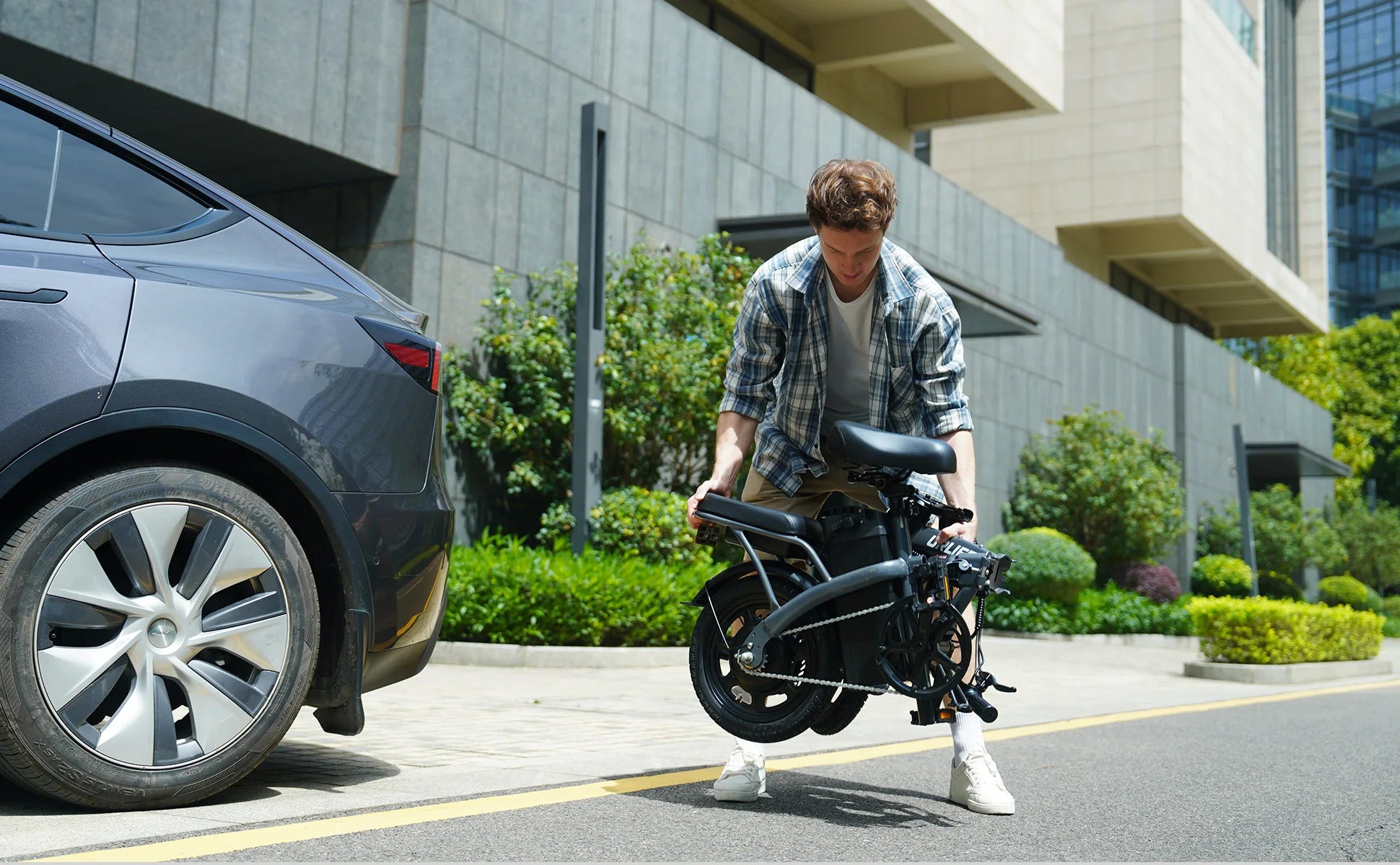 Urlife E-Bike 14 pulgadas plegable 500W 48V 7.5Ah extraíble y carga rápida 40 millas suspensión delantera hidráulica frenos de disco duales Naviga