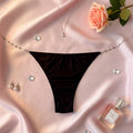 Tanga de Lujo con Ajuste de Cadena de Corazones – Diseño Sexy Premium