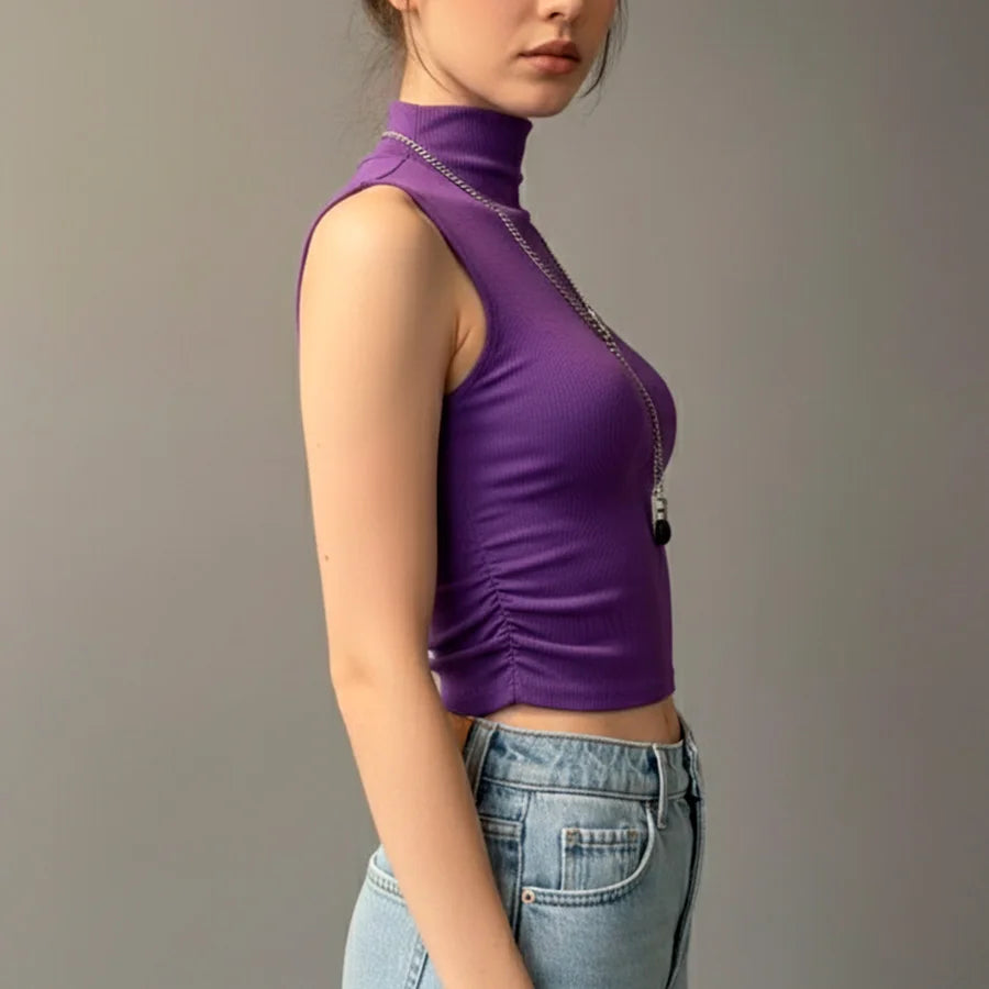 Top "High Neck" con Cadena Incluida – ¡El Look Completo!