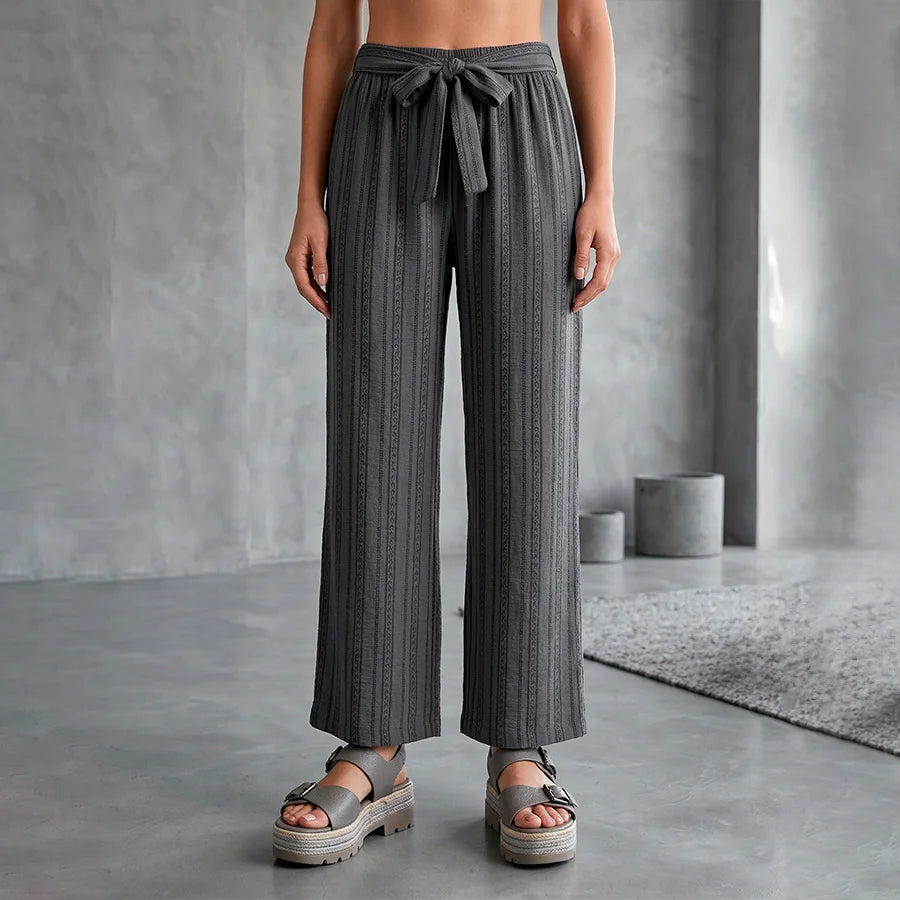 Pantalón Wide Leg con Cinturón de Lazo – Elegancia y Ajuste Perfecto