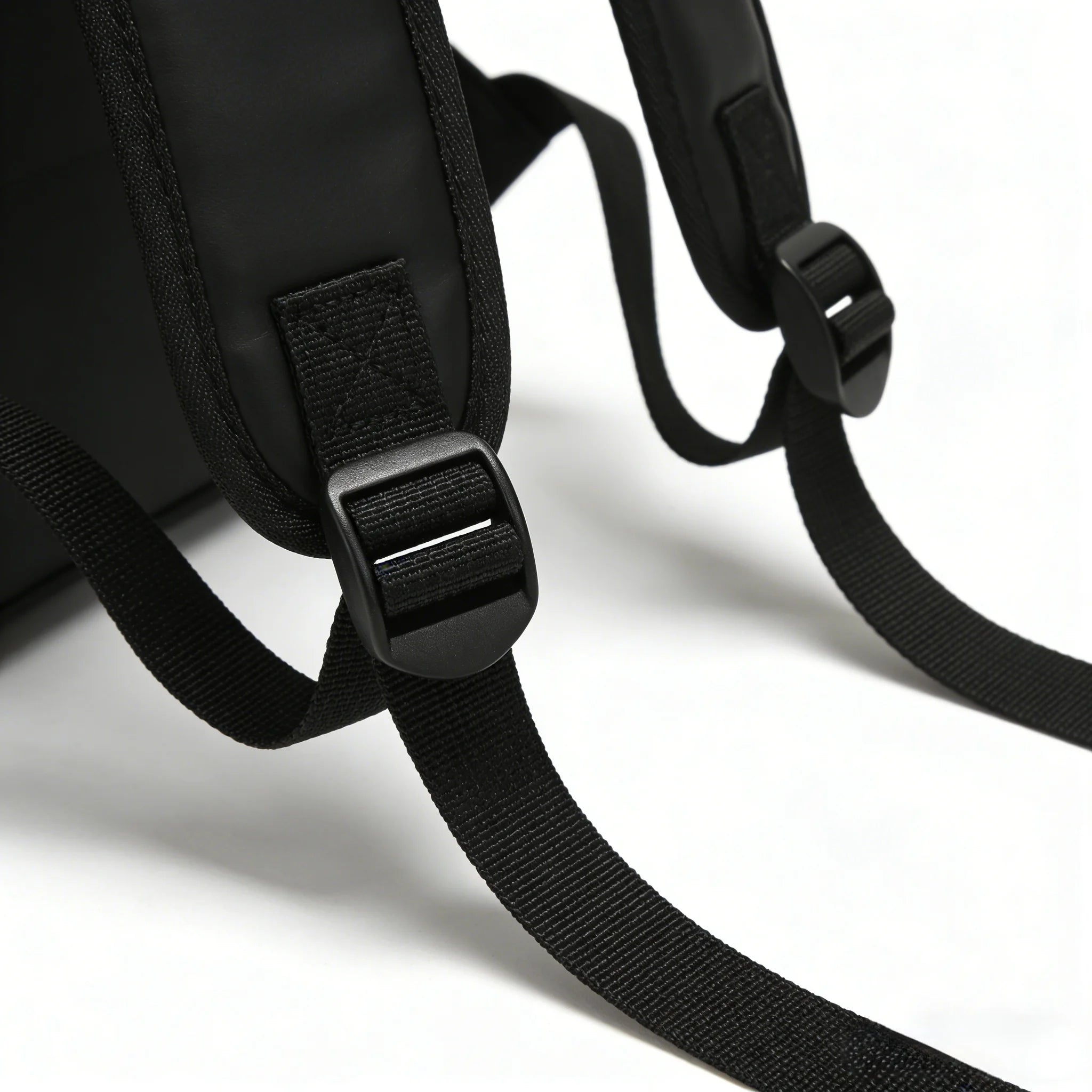 Mochila Hombre Elegante y Funcional: Seguridad Antirrobo, Protección Impermeable, Puerto USB Integrado | Diseño Espacioso para Laptop, Perfecta para Viajes y Actividad Deportiva