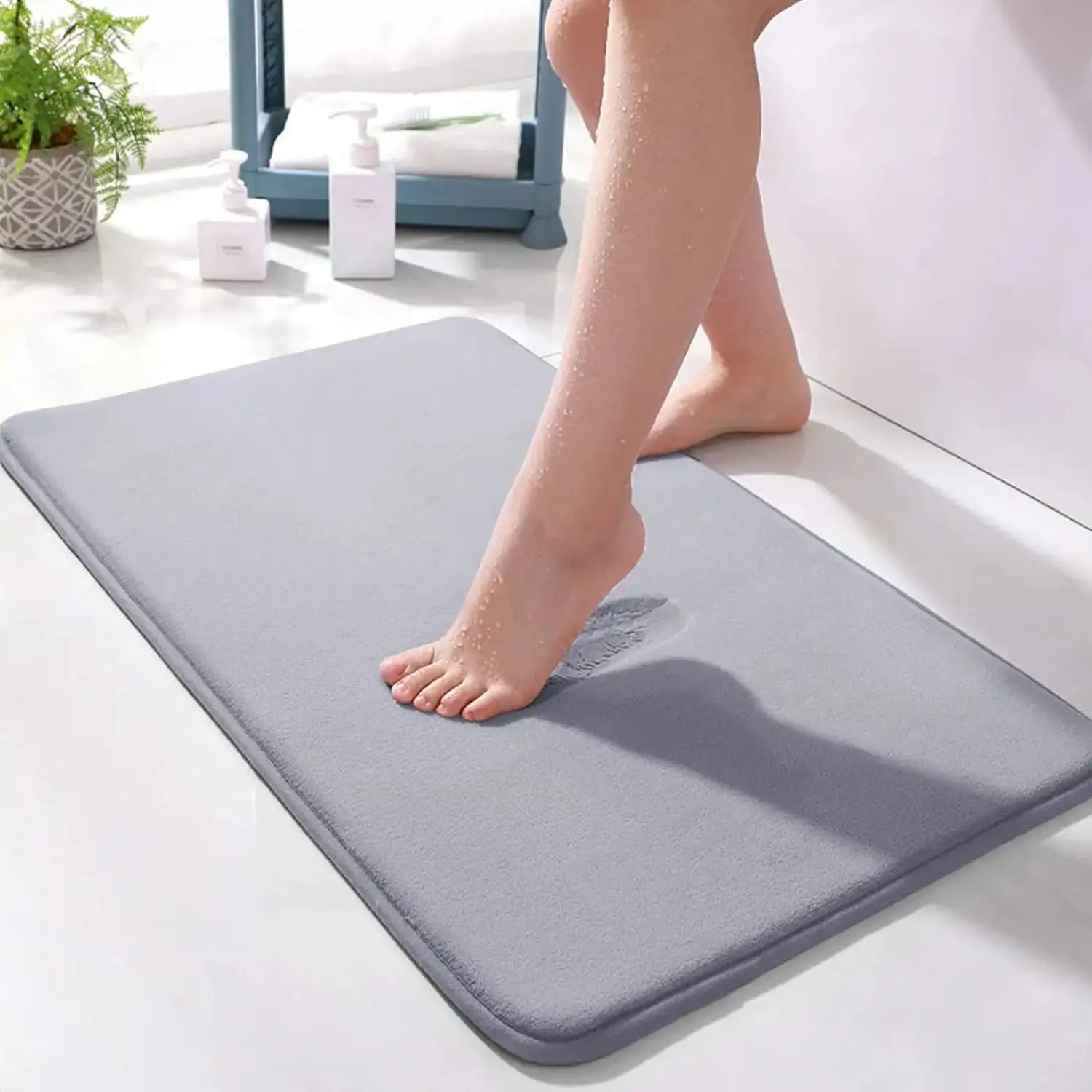 Bluelander Tapete de Baño Antiderrapante Memory Foam, Espuma Viscoelástica Gruesa, Alfombrilla de Baño Antideslizante de Terciopelo, Super Absorbente y Suave para Todo Hogar (1 Pieza)
