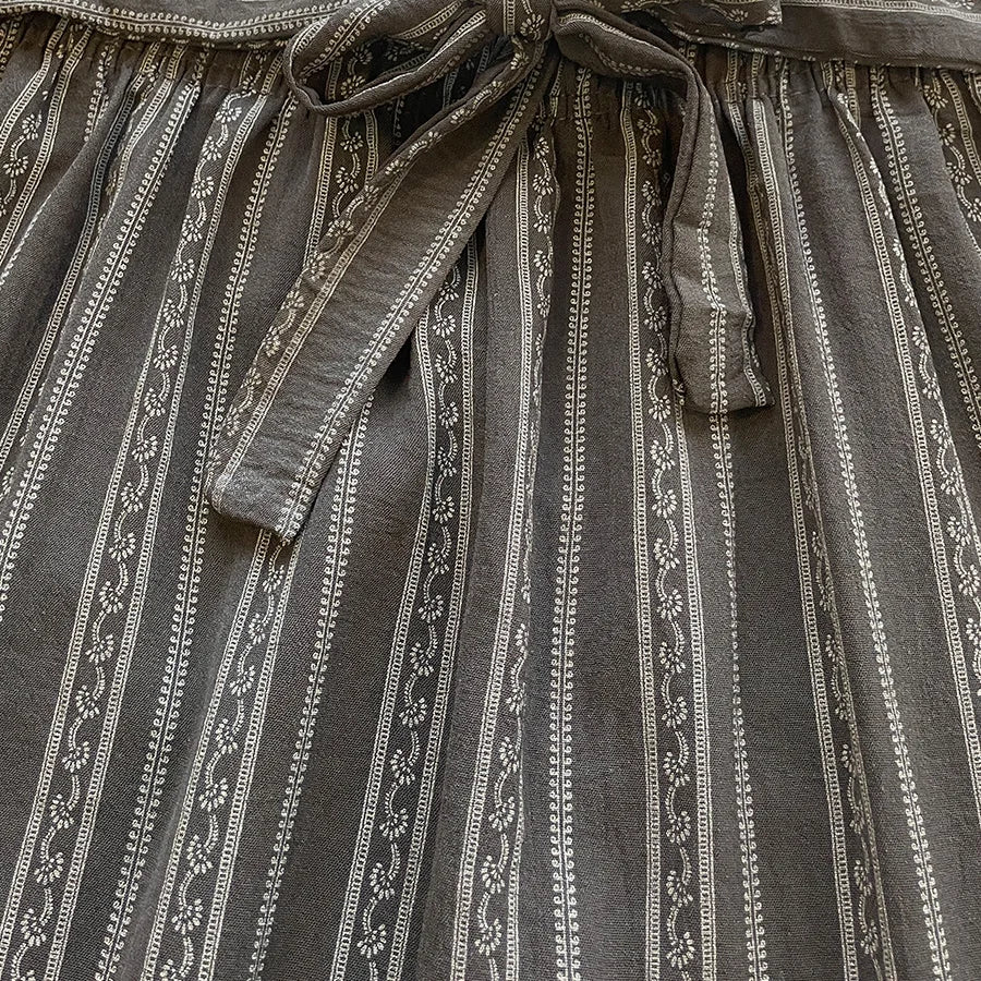 Pantalón Wide Leg con Cinturón de Lazo – Elegancia y Ajuste Perfecto