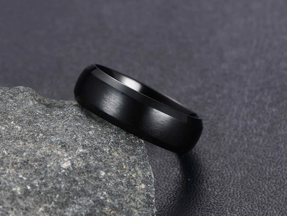 Vnox-Anillo de boda personalizado de acero inoxidable para hombres y mujeres, anillo central cepillado con borde biselado, banda negra, nombre grabado, letra, fecha