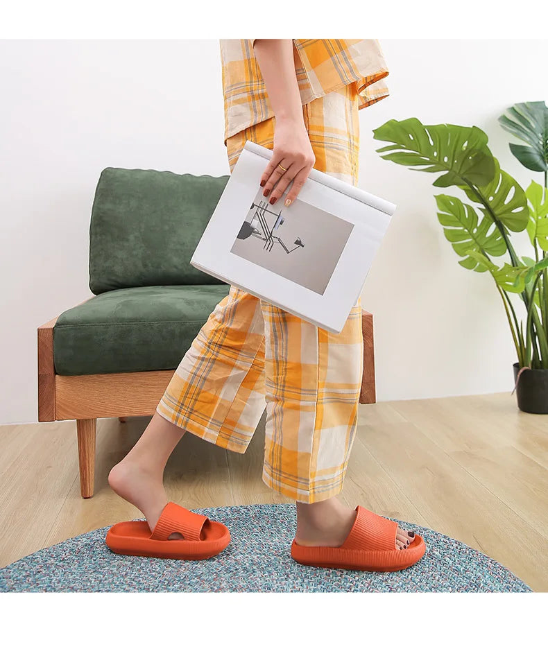 Zapatillas de nube con plataforma gruesa para mujer, sandalias deslizantes con almohada de suela blanda Eva para interior del hogar, chanclas de playa antideslizantes de verano 2025