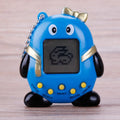 Pinguín creativo de Color aleatorio, Tamagotchi nostálgico de los años 90, mascotas electrónicas, 168 mascotas en uno, juguete cibernético Virtual para mascotas, regalos divertidos para niños