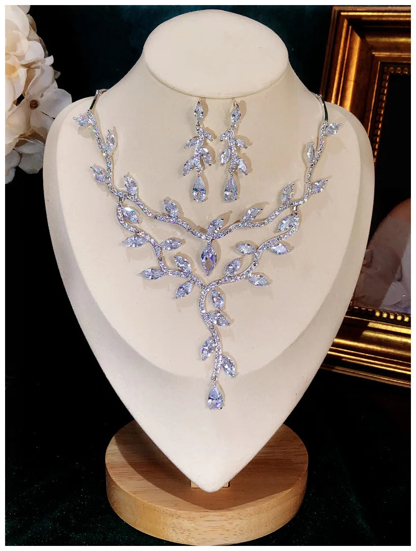 Conjuntos de joyería fina para mujer, collar de plata de ley S925, pendientes de diseño Floral de alta calidad, conjunto de accesorios brillantes para fiesta y boda