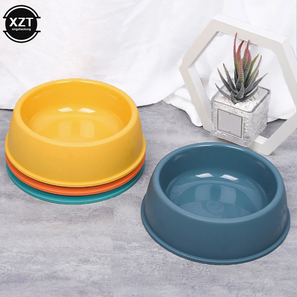 Cuencos de plástico ligero para mascotas, cuencos de Color sólido de alta calidad para perros y gatos pequeños, herramientas de agua de alimentación para mascotas