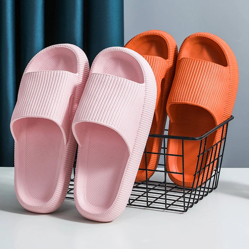 Zapatillas de nube con plataforma gruesa para mujer, sandalias deslizantes con almohada de suela blanda Eva para interior del hogar, chanclas de playa antideslizantes de verano 2025