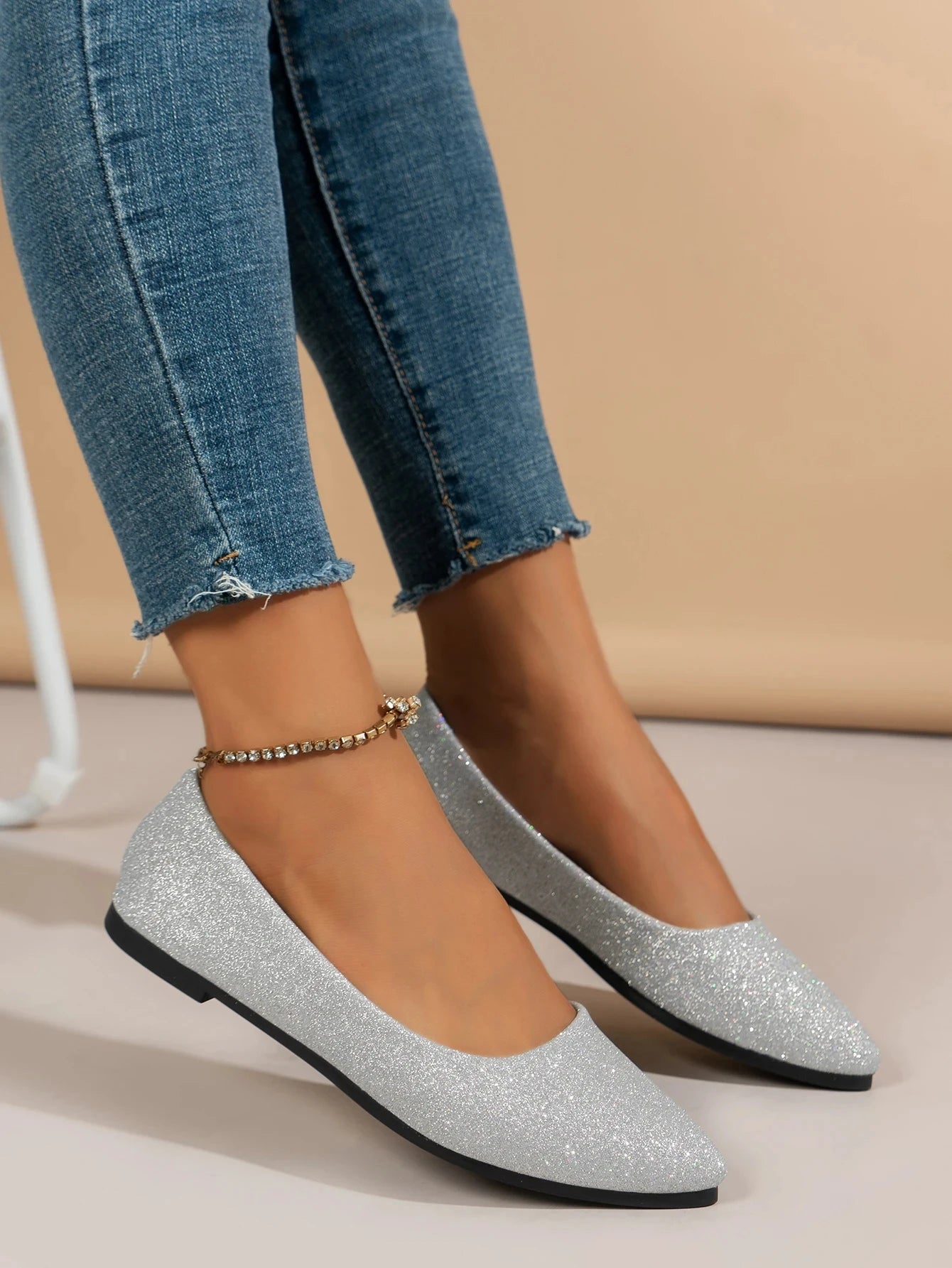 Nueva llegada 2024 zapatos de verano bonitos y a la moda con punta estrecha para mujer, zapatos planos de bailarina, zapatos informales cómodos para mujer