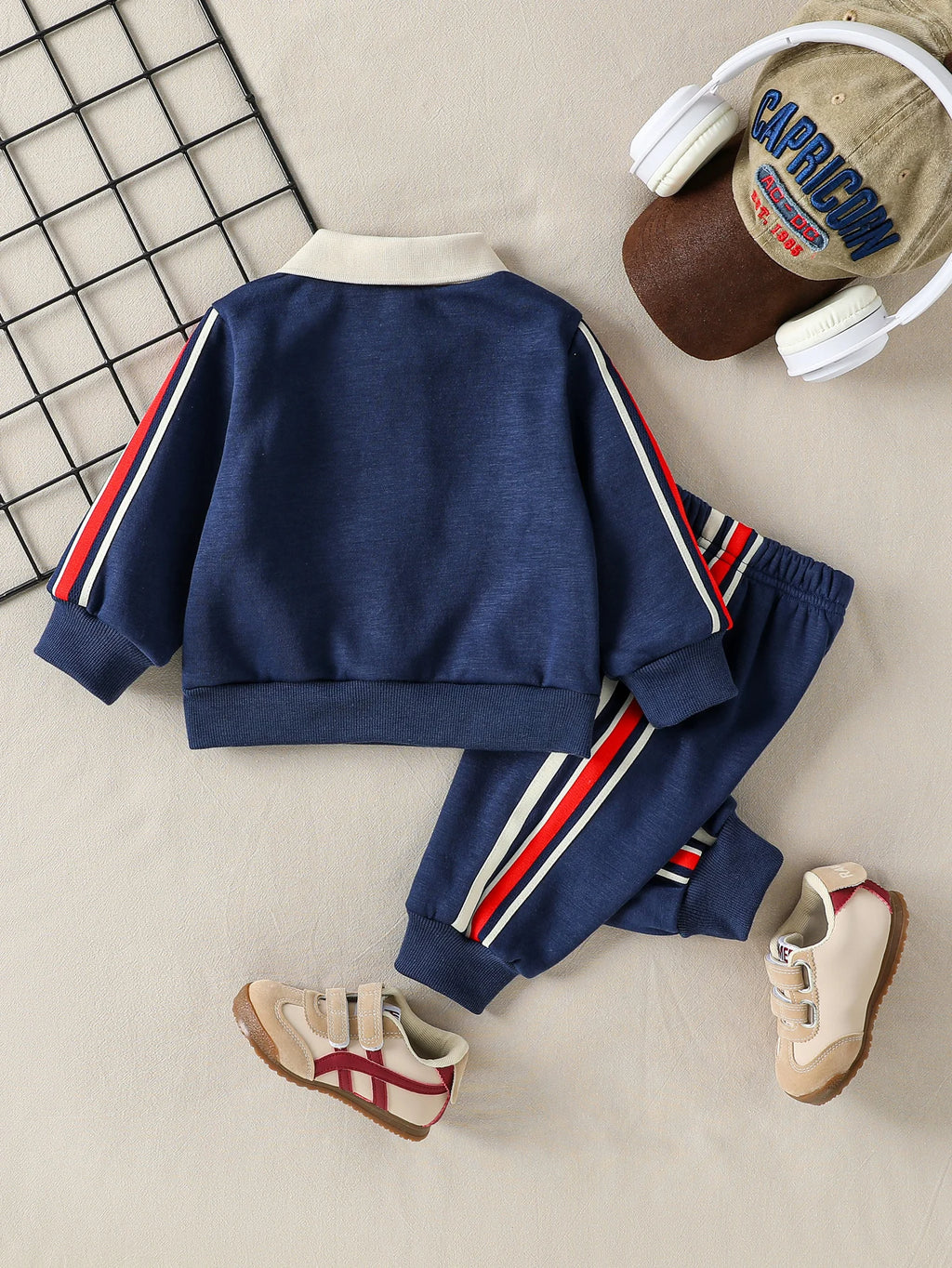 2 uds 2025 nuevo estilo Otoño Invierno bebés sudadera de manga larga y pantalón traje deportivo Casual conjunto de ropa de moda occidental para 1-3 años