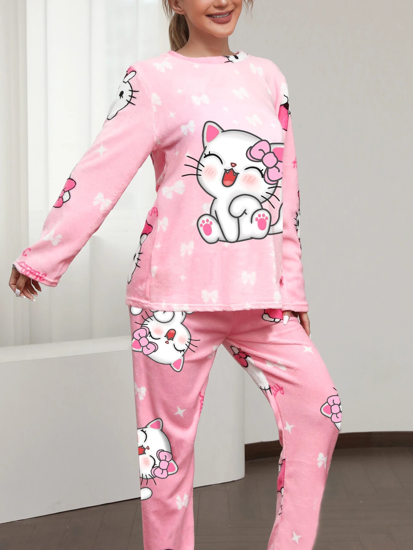 Conjunto de Pijama de Felpa Polar para Mujer – Suave, Cálido y Acogedor, Ideal para Otoño e Invierno, Pijama Largo de Manga Larga y Pantalón Estampado