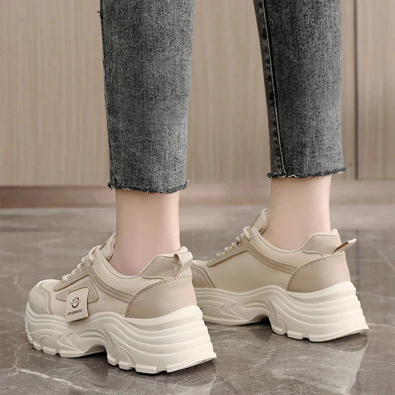 Zapatillas de deporte para mujer, zapatos de cuero con aumento de altura, zapatos informales con cordones a la moda, zapatos vulcanizados para exteriores, zapatos de plataforma de diseñador para mujer