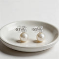 Colección de Pendientes Modernos en Oro y Plata con Detalles de Perlas y Piedras Preciosas |   Joyería Minimalista