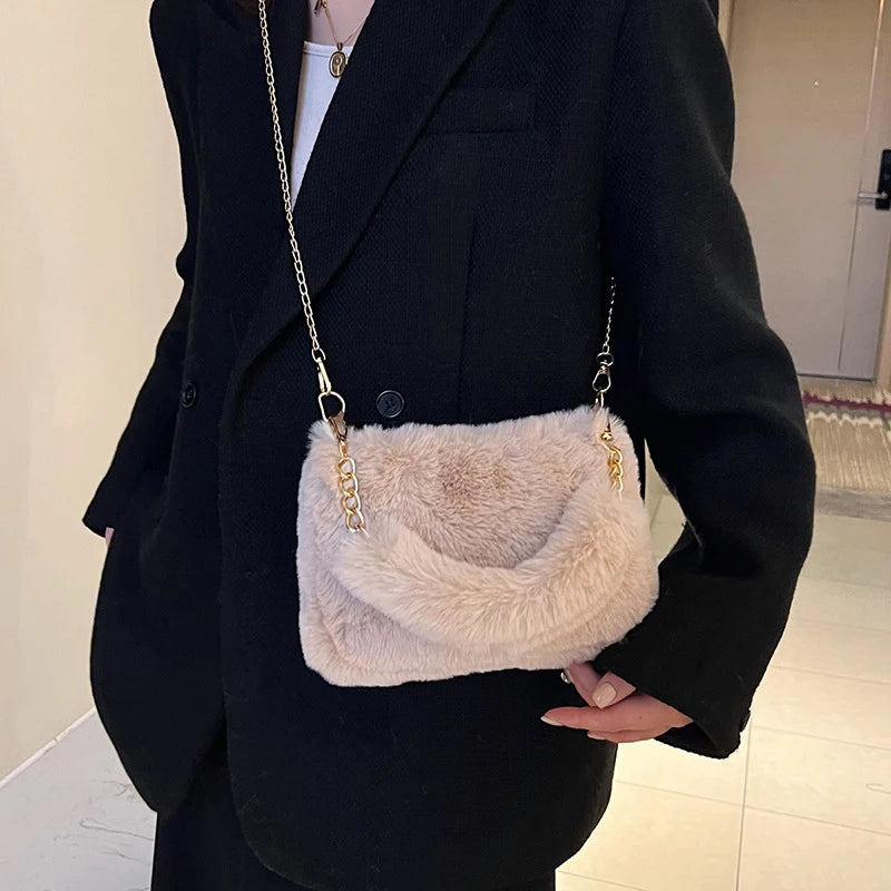 Bolso de mano de piel sintética de felpa para otoño e invierno, bandolera pequeña con cadena cuadrada, bolso de compras cálido y esponjoso a la moda