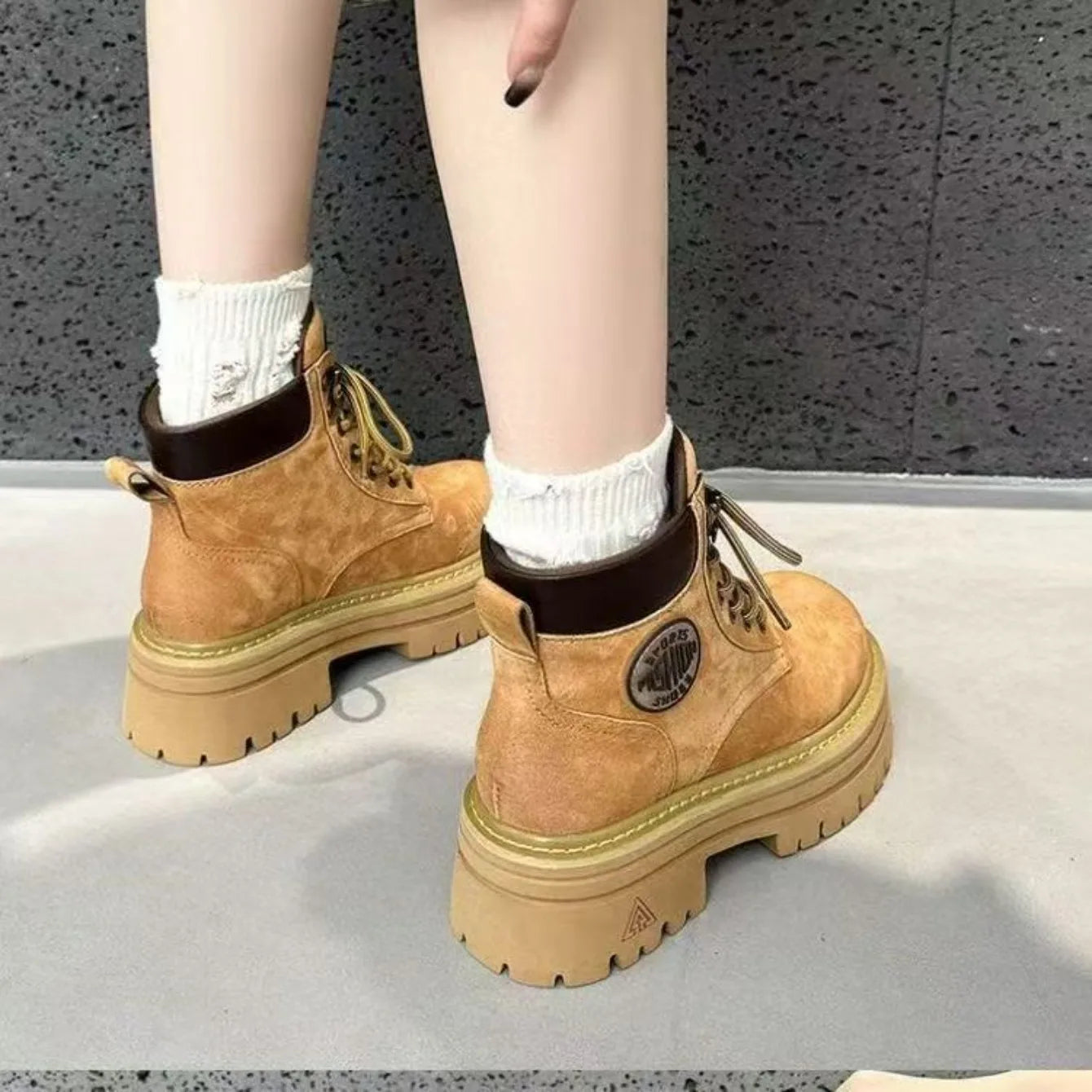 Botas cortas de tacón medio para mujer, zapatos altos a la moda, nuevos botines cómodos con cordones para ocio al aire libre para otoño e invierno