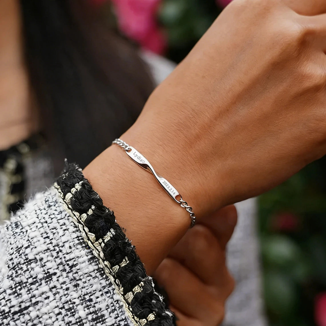 Pulsera Mobius Personalizada con Nombre Grabado para Hombre y Mujer, Pulsera de Acero Inoxidable con Nombre y Fecha Personalizados, Joyería DIY para Parejas, Regalo