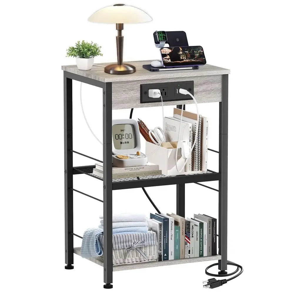 Mesa de Noche para Recámara con Estación de Carga, 2 Enchufes y 2 Puertos USB, Mesa de Noche Retro, Mueble