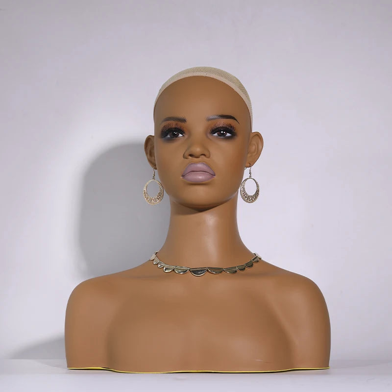 Cabeza de maniquí femenina realista con hombros, labio más completo, pestañas, agujeros para las orejas, cabeza de maniquí de maquillaje africano, busto, soporte para cabeza de peluca
