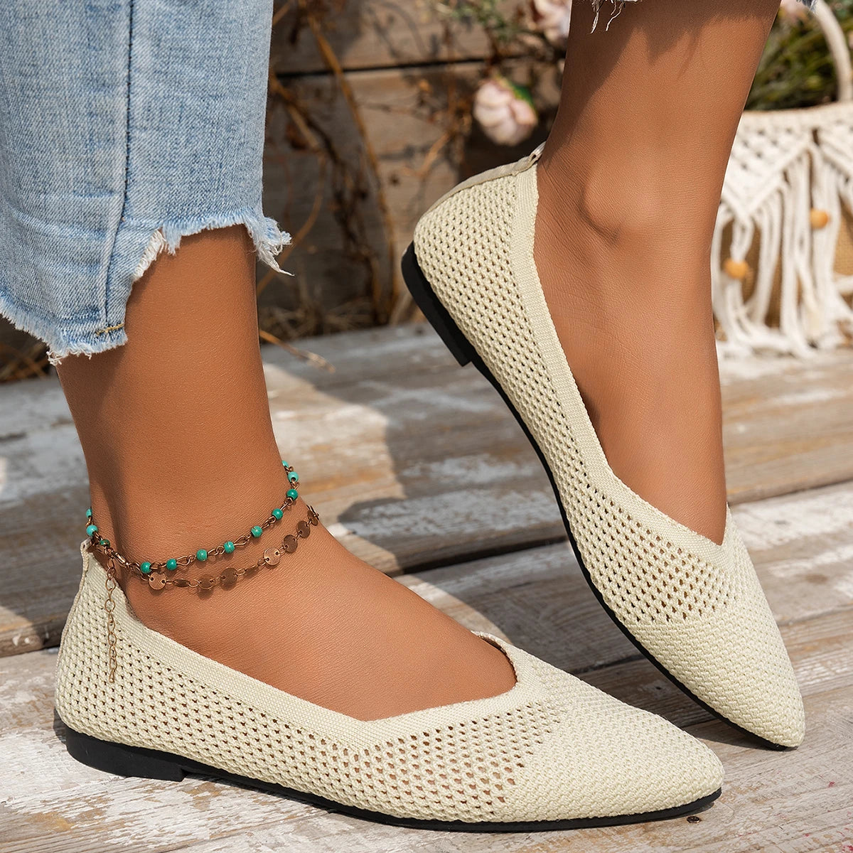 Nuevos zapatos planos con punta estrecha para mujer, zapatillas de Ballet informales transpirables, mocasines ligeros de punto de Color sólido para mujer