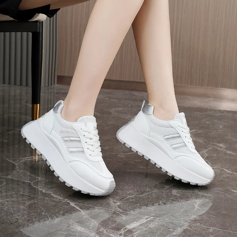 Zapatillas de deporte para mujer, calzado informal transpirable de malla, zapatos de tenis a la moda, zapatos de plataforma con aumento de altura para mujer, zapatos deportivos nuevos 2025