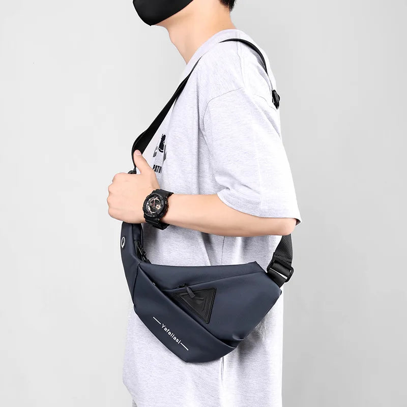 Bolso de Pecho Impermeable para Hombre, Bandolera, Mochila para Viajes Diarios, Membrana de Cuero Resistente a Salpicaduras, Ideal para Viajes Casuales