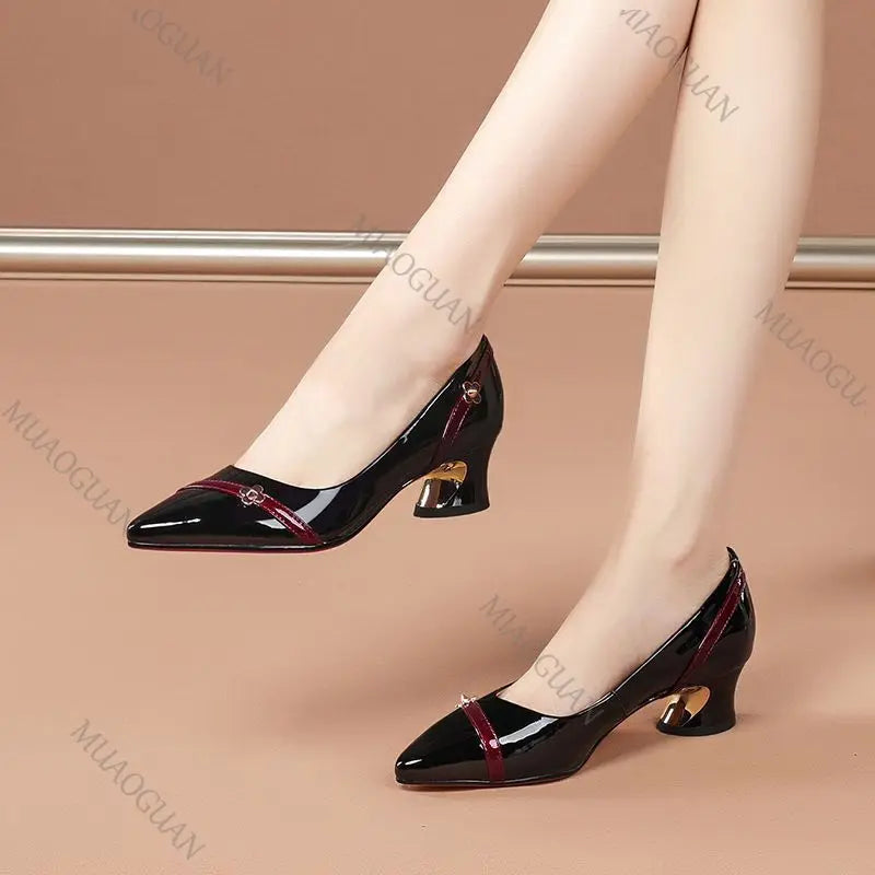 Zapatos de tacón medio grueso de cuero suave para primavera y otoño para mujer, zapatos profesionales con punta estrecha y boca poco profunda