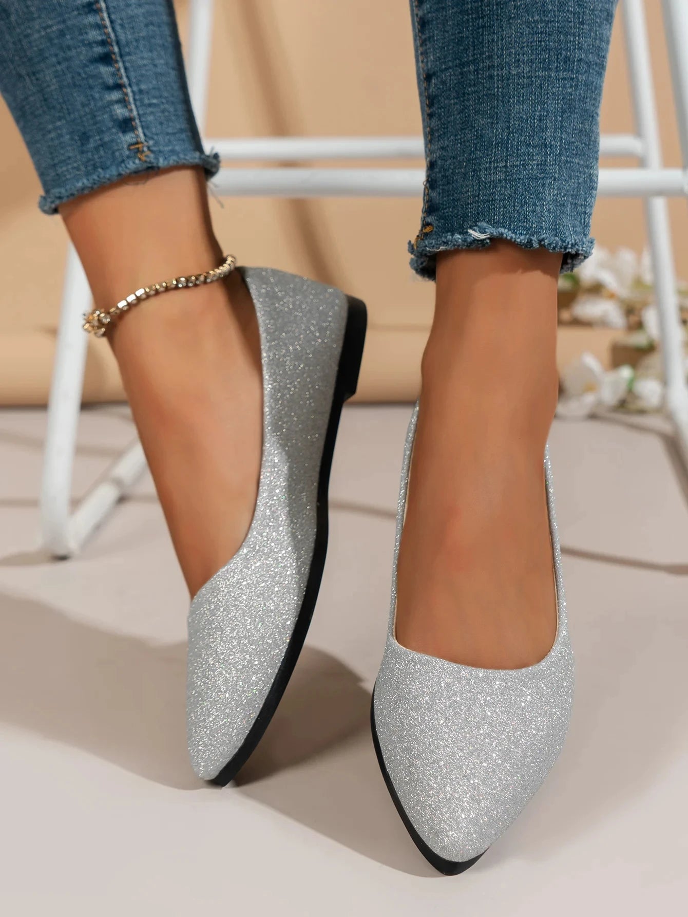 Nueva llegada 2024 zapatos de verano bonitos y a la moda con punta estrecha para mujer, zapatos planos de bailarina, zapatos informales cómodos para mujer