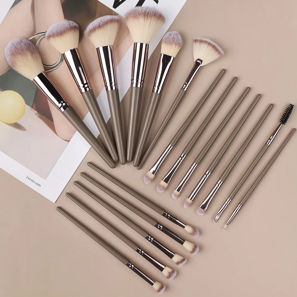 Juego de brochas de maquillaje marrones, herramienta de maquillaje suave portátil, base sintética Premium, correctores, sombras de ojos, maquillaje diario, 1-32 Uds.