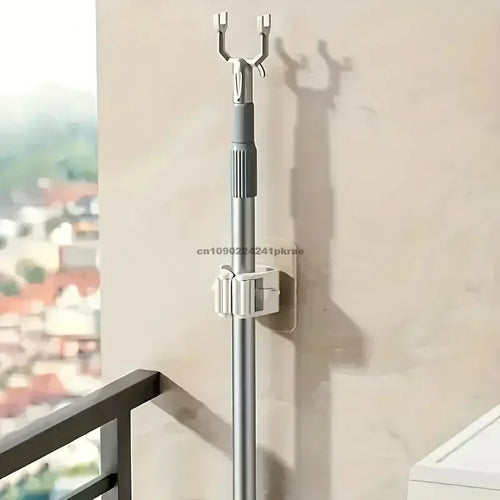 2 unidades de soporte de almacenamiento para fregonas y escobas, de succión para baño, con tubo colgante, clip sin rastro, montado en pared, impermeable