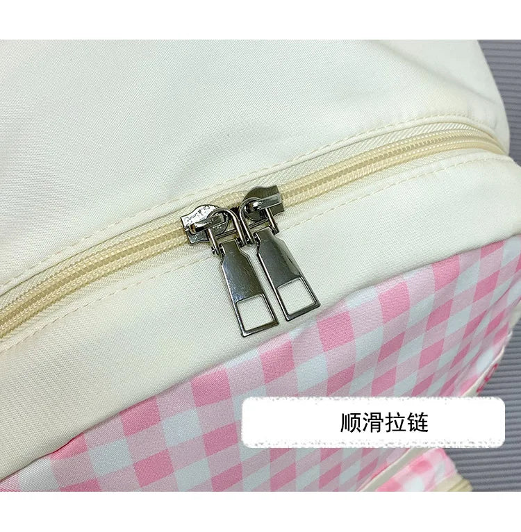 Mochila escolar ligera de nailon a cuadros para niña, bonita mochila impermeable con bordado de fresa Kawaii para ir al trabajo