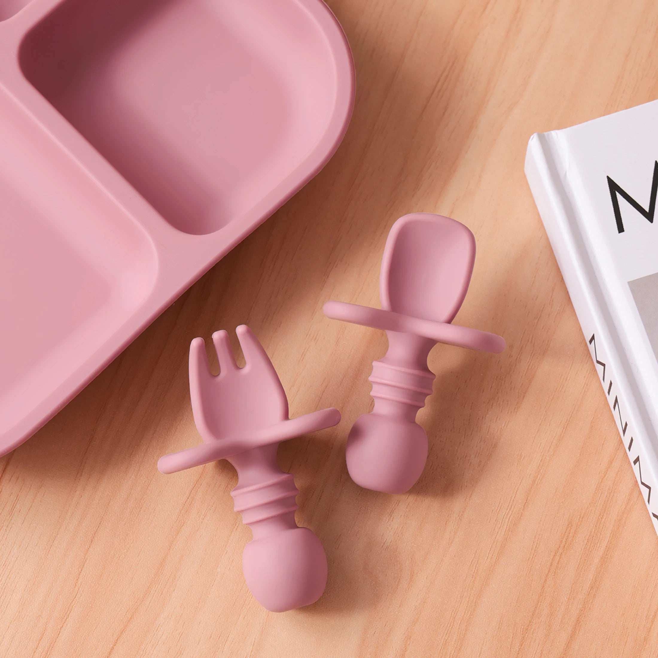 Color niños 2 uds juego de vajilla de silicona para bebé tenedor suave cuchara sin BPA Mini utensilios de alimentación portátiles Spork entrenamiento tenedor cuchara