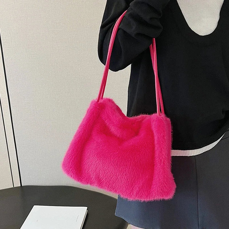 Nuevo bolso de mano de felpa para Otoño e Invierno, bolso de compras cruzado con cadena de Color sólido versátil, bolsos de mensajero con cadena de nuevo diseño para mujer