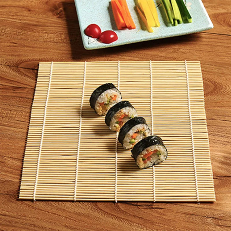 1 Uds. Tapete rodante para cortina de Sushi, cuchara para Sushi DIY, rodillo de arroz Onigiri, utensilios de cocina, accesorios de cocina, herramientas para hacer Sushi de bambú