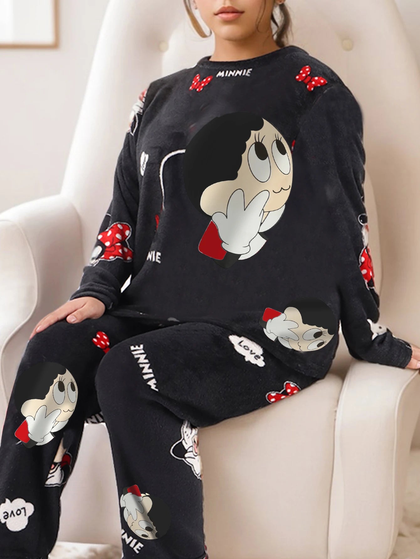 Conjunto de Pijama de Felpa Polar para Mujer – Suave, Cálido y Acogedor, Ideal para Otoño e Invierno, Pijama Largo de Manga Larga y Pantalón Estampado
