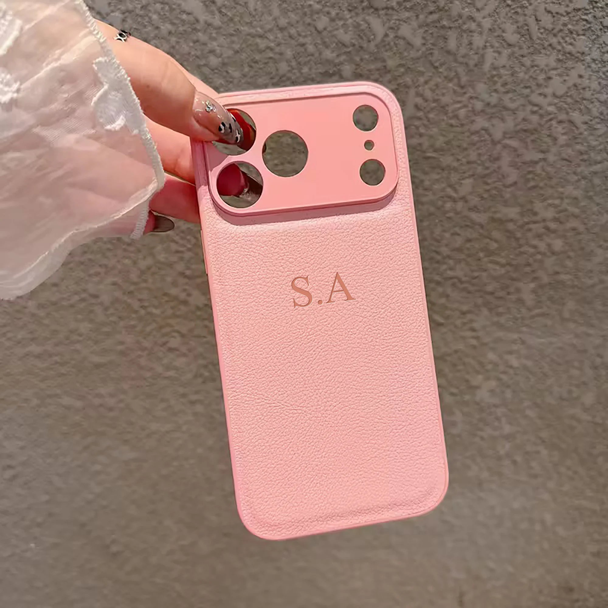 Funda de teléfono de cuero sintético con grabado en caliente 3D DIY con nombre personalizado de lujo para iPhone 17 16 15 14 13 Pro Max Plus Air
