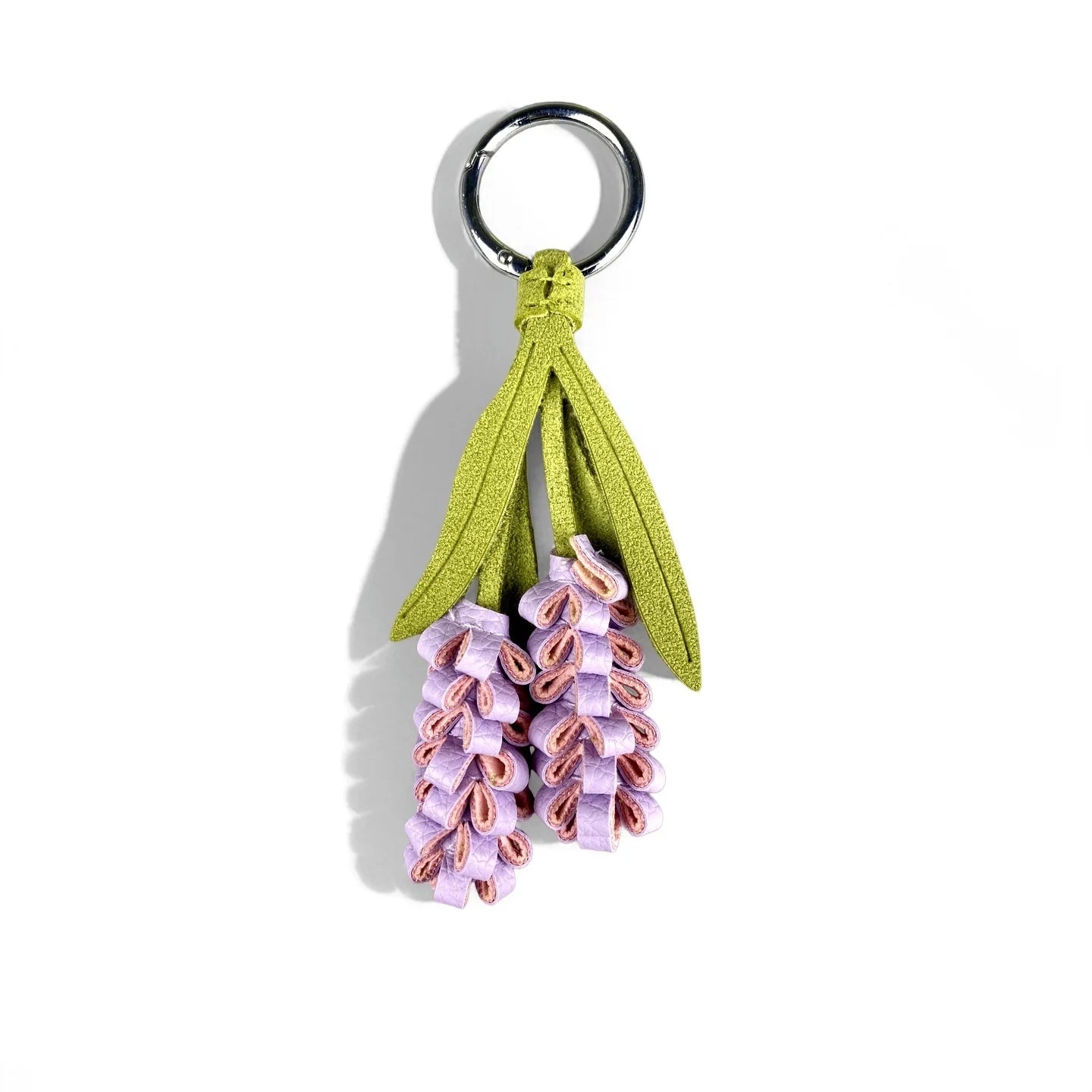 Set de Llaveros con Mariposa y Flor Moradas, Accesorios Lindos de Cuero PU con Diseño Floral para Amantes del Color Morado/Flores Realistas/Buen Regalo