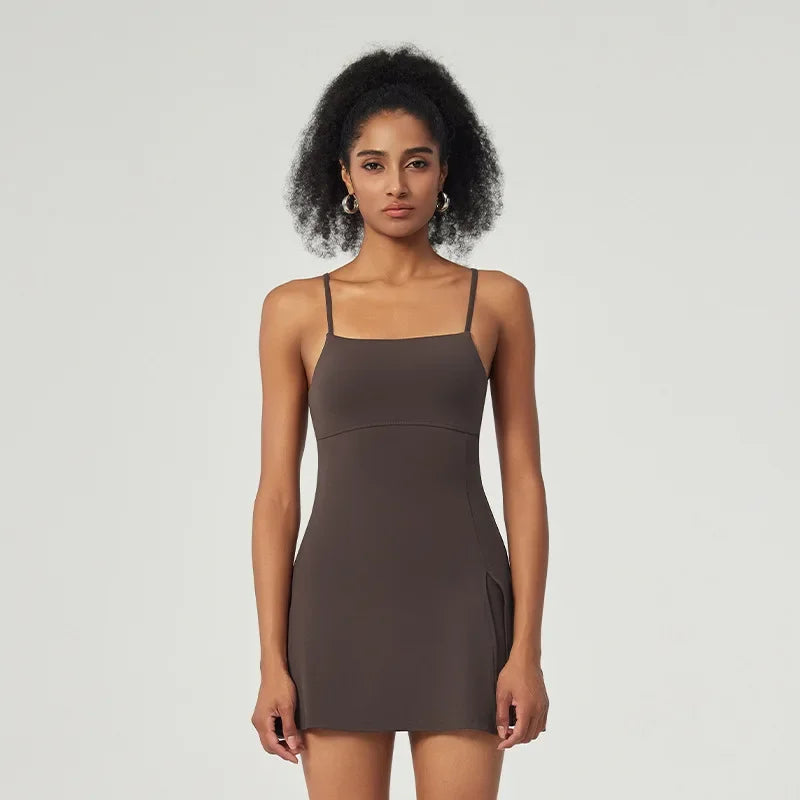 Vestido de tenis moderno SharpStar para mujer con pantalones cortos, vestido deportivo para bádminton y golf con almohadillas en el pecho, conjunto deportivo ajustado con abertura, vestido deportivo.