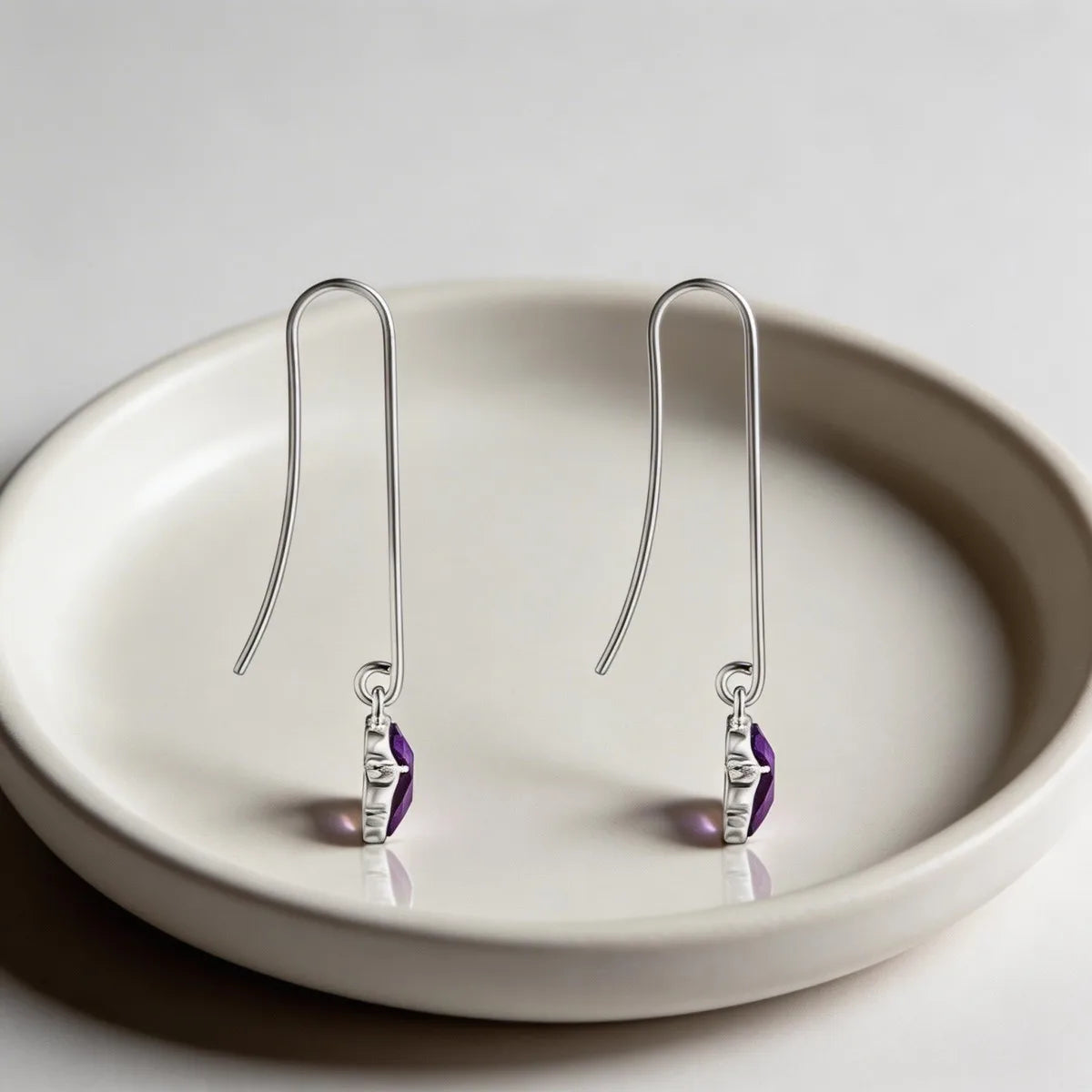 Colección de Pendientes Modernos en Oro y Plata con Detalles de Perlas y Piedras Preciosas |   Joyería Minimalista