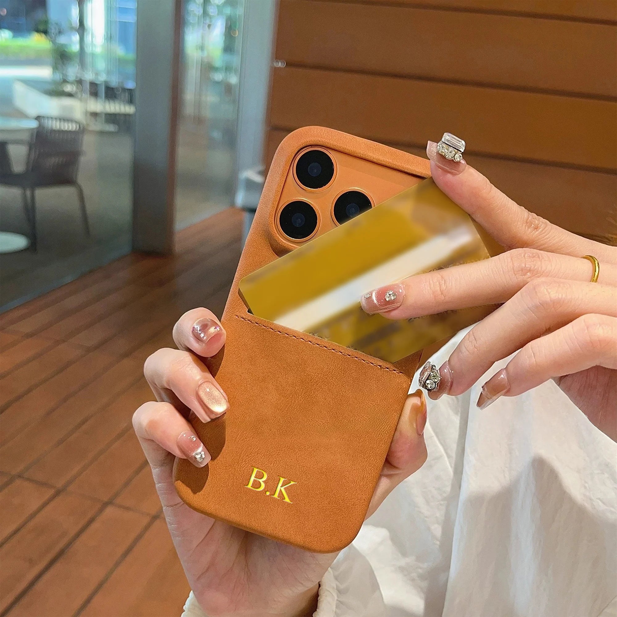 Funda de tarjeta insertable de piel sintética Vintage personalizada para iPhone 17 16 15 14 13 Pro Max Air nombre personalizado estampado de lámina dorada caliente