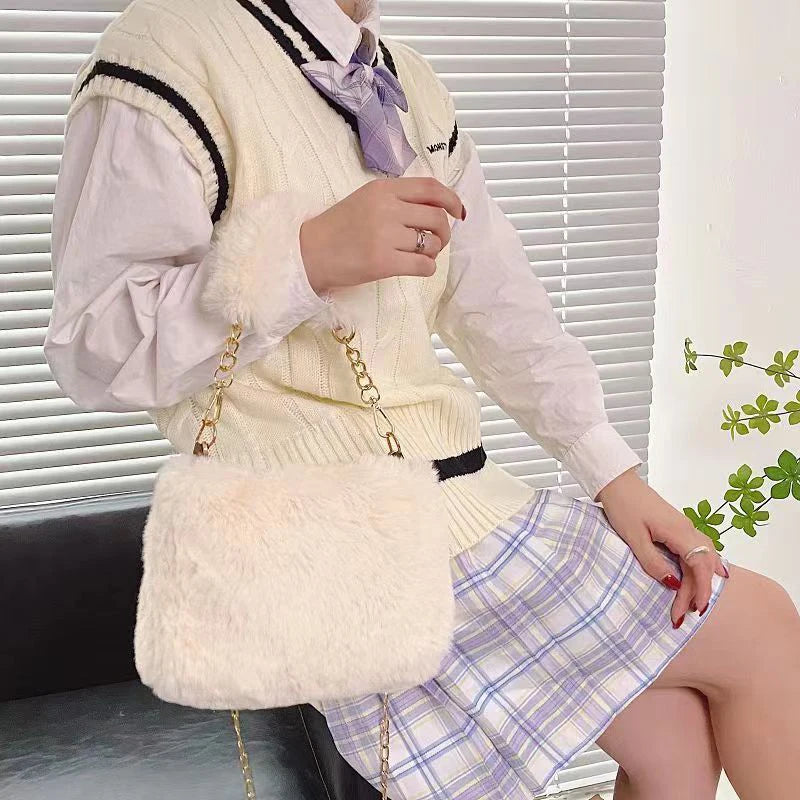 Bolso de mano de piel sintética de felpa para otoño e invierno, bandolera pequeña con cadena cuadrada, bolso de compras cálido y esponjoso a la moda