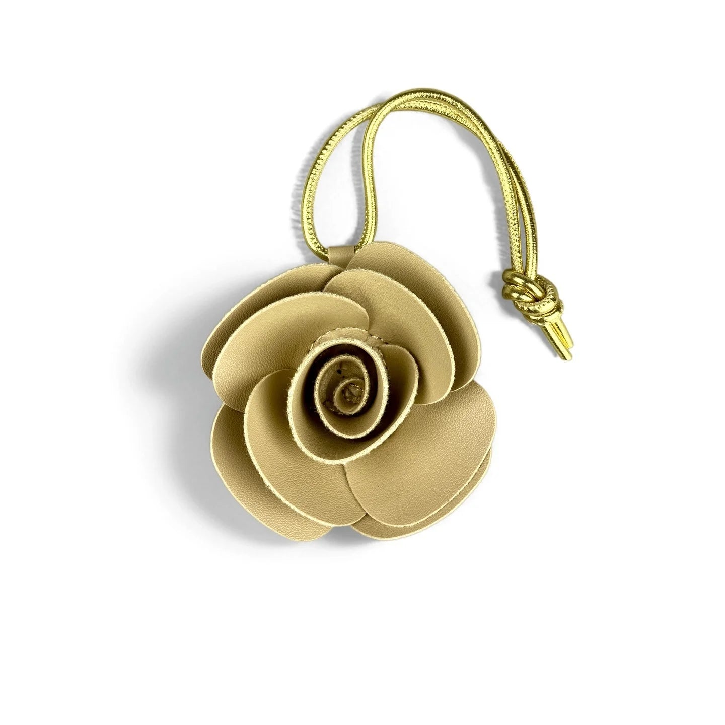 Llavero de mariposa de cuero PU en tonos tierra - Colgante de cuero PU hecho a mano para bolso, accesorio para cartera, regalos florales en tonos neutros cálidos