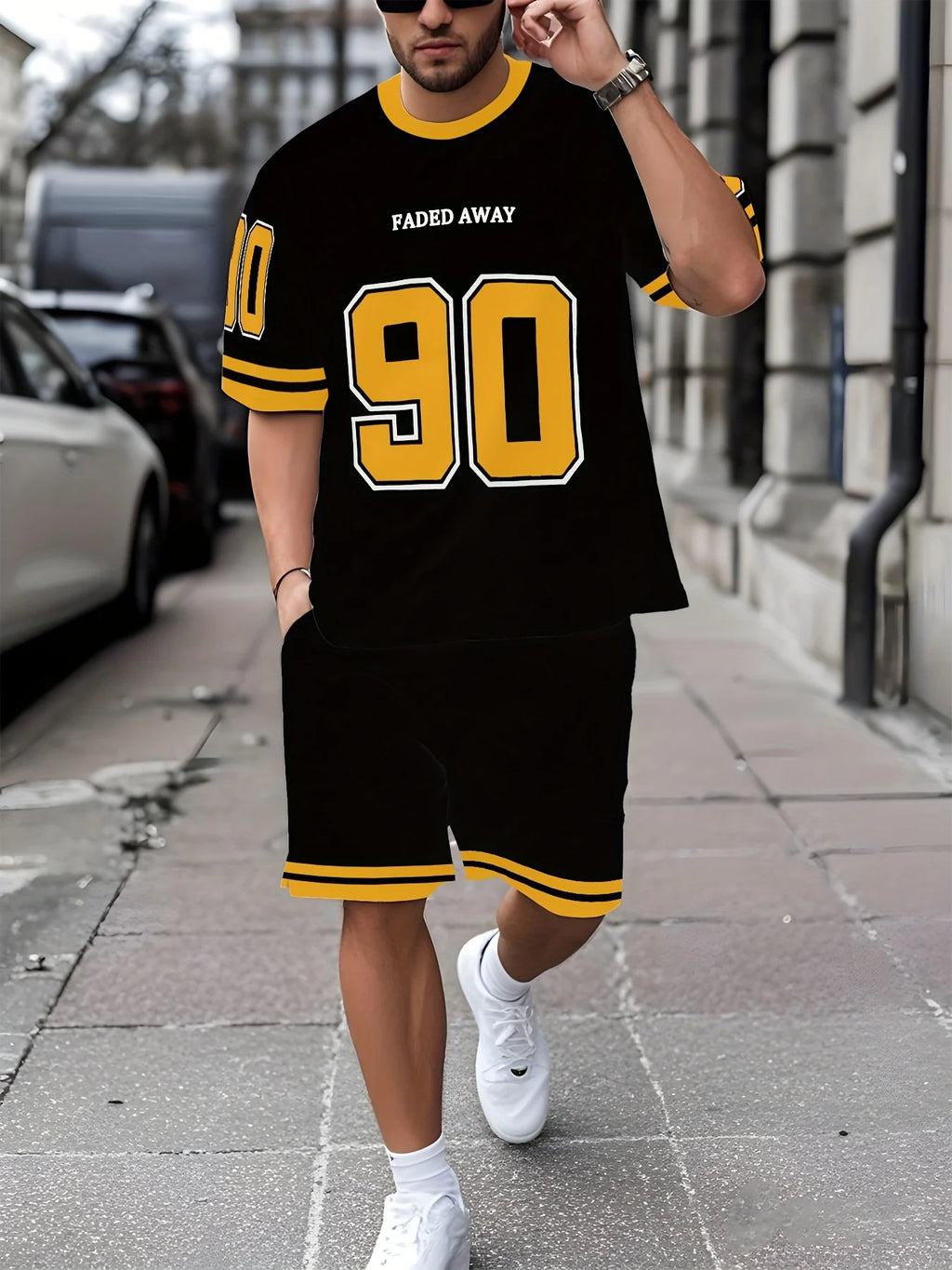 Conjunto Deportivo Casual de Verano para Hombre, Estilo Holgado, Moderno, con Estampado de Grafiti, Cuello Redondo, Manga Corta, Dos Piezas con Pantalones Cortos