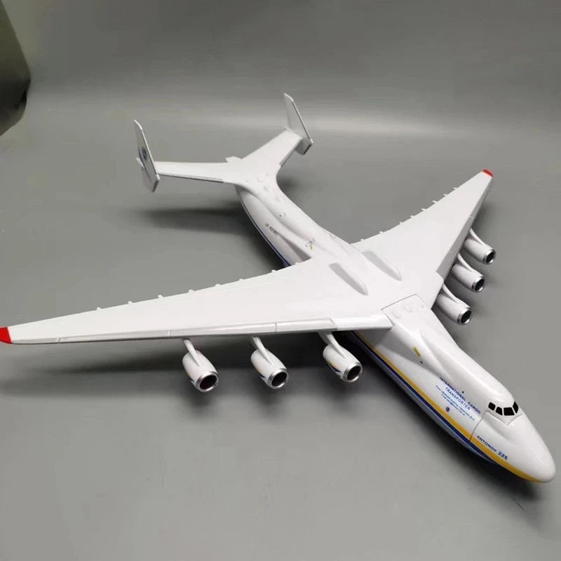 Antonov AN-225 Avión de transporte escala 1/200 42cm modelo de avión de simulación adorno de recuerdo juguete colección de exhibición ornamento
