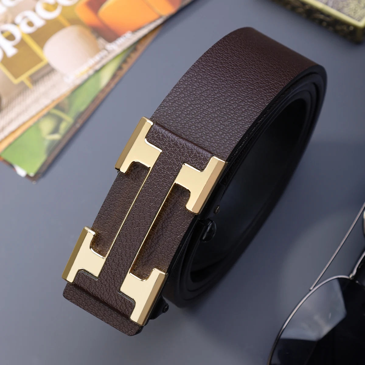 Cinturón de Negocios Elegante para Hombre con Hebilla Metálica Automática, Duradero para Uso Diario, Regalo Perfecto