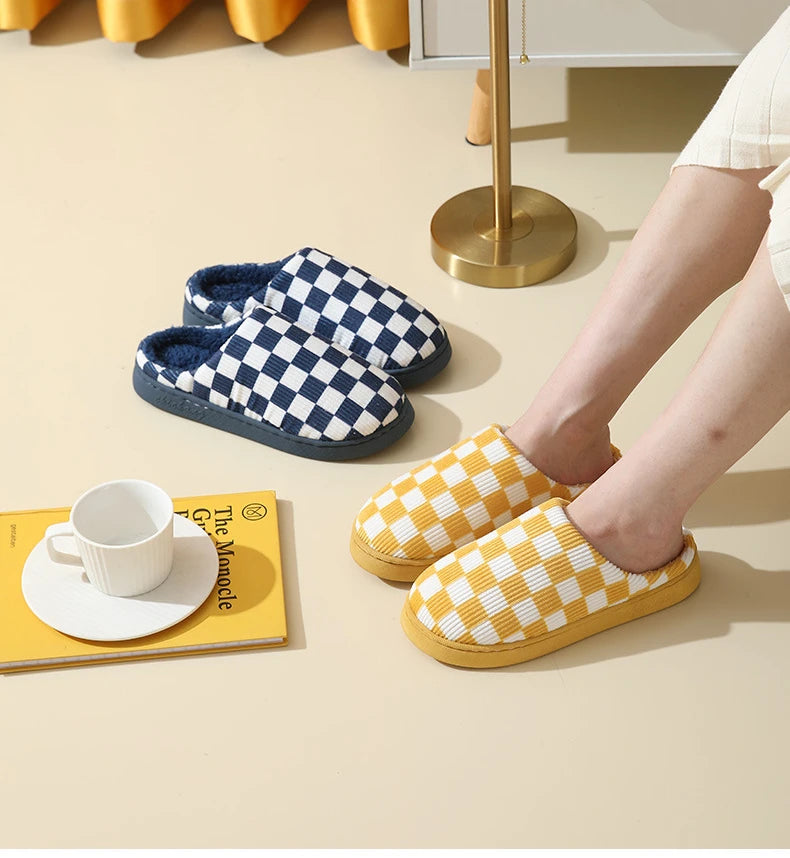 Zapatilla a cuadros para mujer, invierno cálido, hogar, dibujos animados Kawaii, Contton de felpa, interior, divertido, lindo, peludo, zapatos de suelo para casa, tablero de ajedrez femenino
