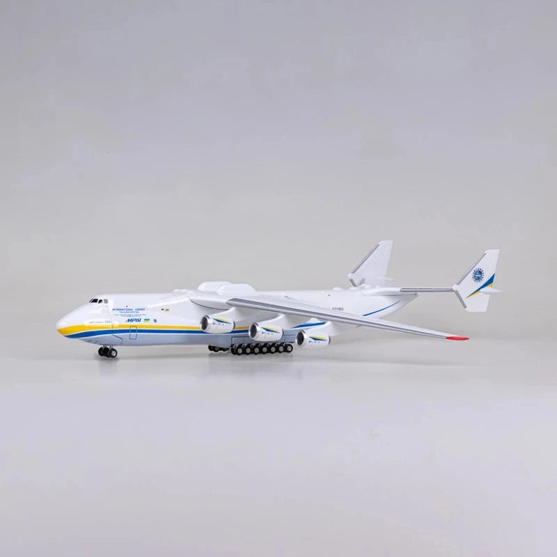 Antonov AN-225 Avión de transporte escala 1/200 42cm modelo de avión de simulación adorno de recuerdo juguete colección de exhibición ornamento