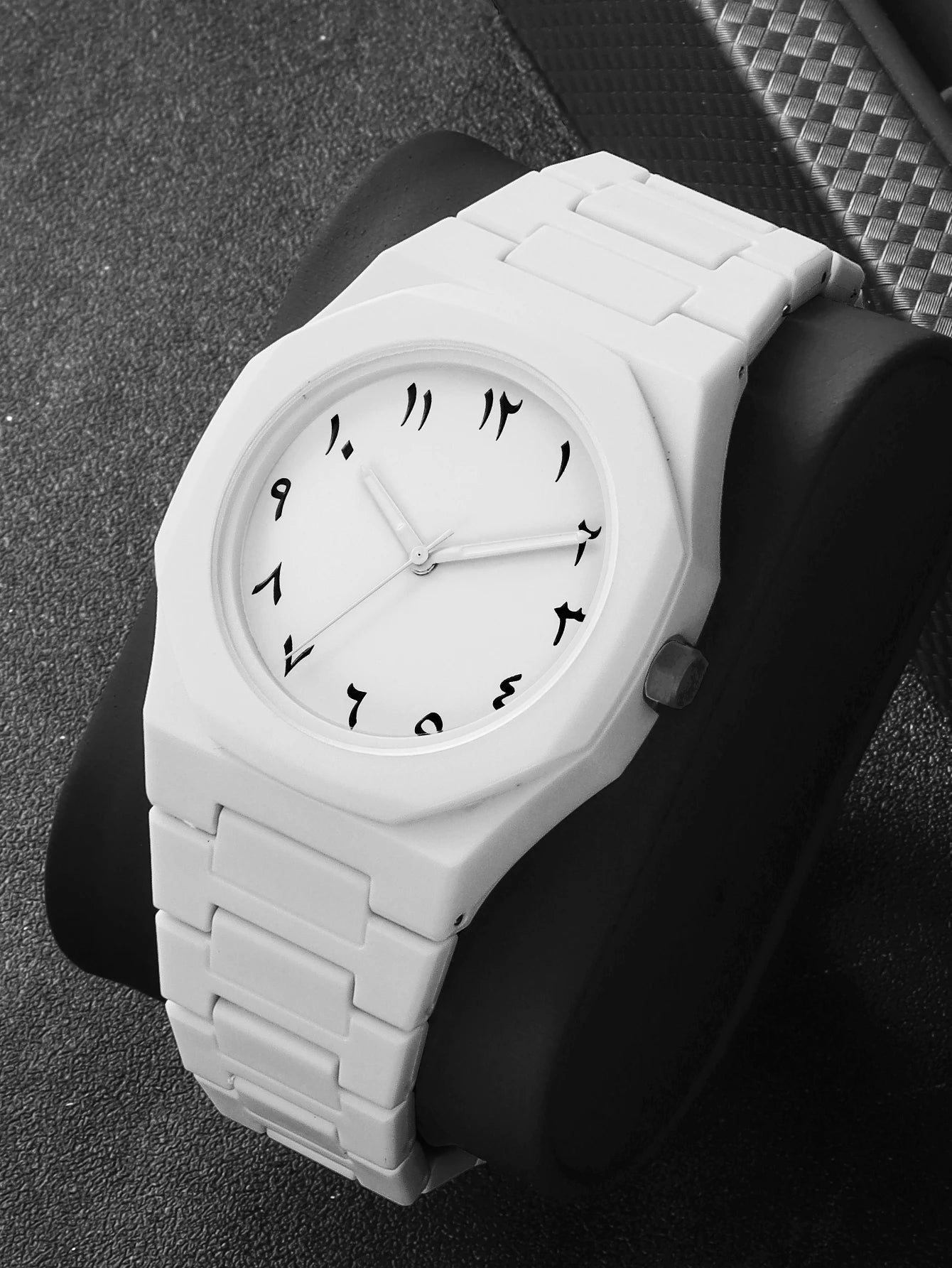 Versátil reloj de cuarzo para hombre con caja redonda cambiante, reloj festivo de regalo de cumpleaños para hombre, reloj de cuarzo de concha redonda Universal