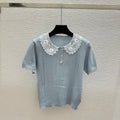 Camiseta de Alta Calidad para Mujer, Nueva Colección 2026, Informal, Moderna, de Manga Corta, Color Sólido, con Diseño de Encaje en el Cuello, xy26522203