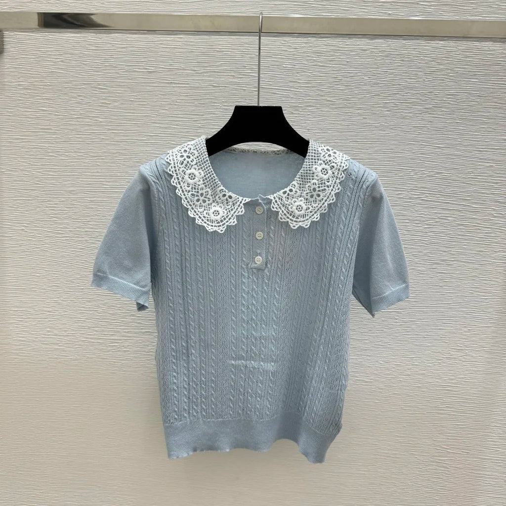 Camiseta de Alta Calidad para Mujer, Nueva Colección 2026, Informal, Moderna, de Manga Corta, Color Sólido, con Diseño de Encaje en el Cuello, xy26522203